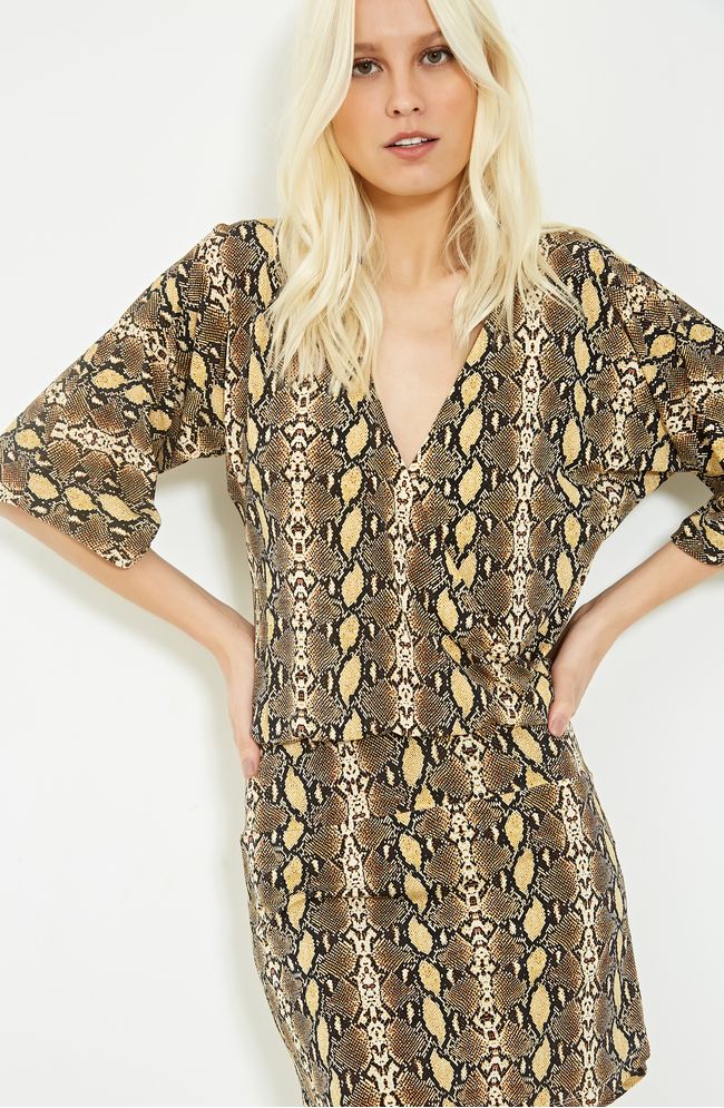 04180155_002_1-VESTIDO-ESTAMPA-COBRA