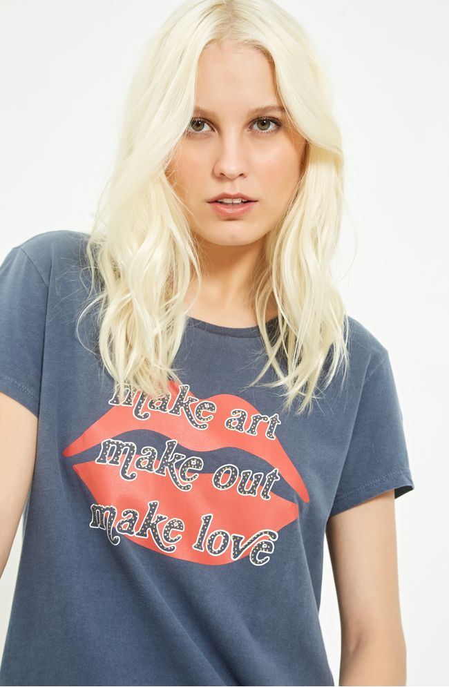 05200660_006_2-T-SHIRT-MAKE-ART--NOT-SO-BASIC